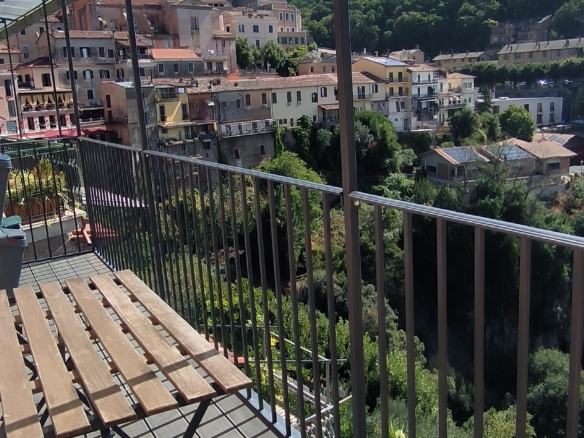 Appartamento in Vendita a Nemi – Incantevole Vista sul Lago