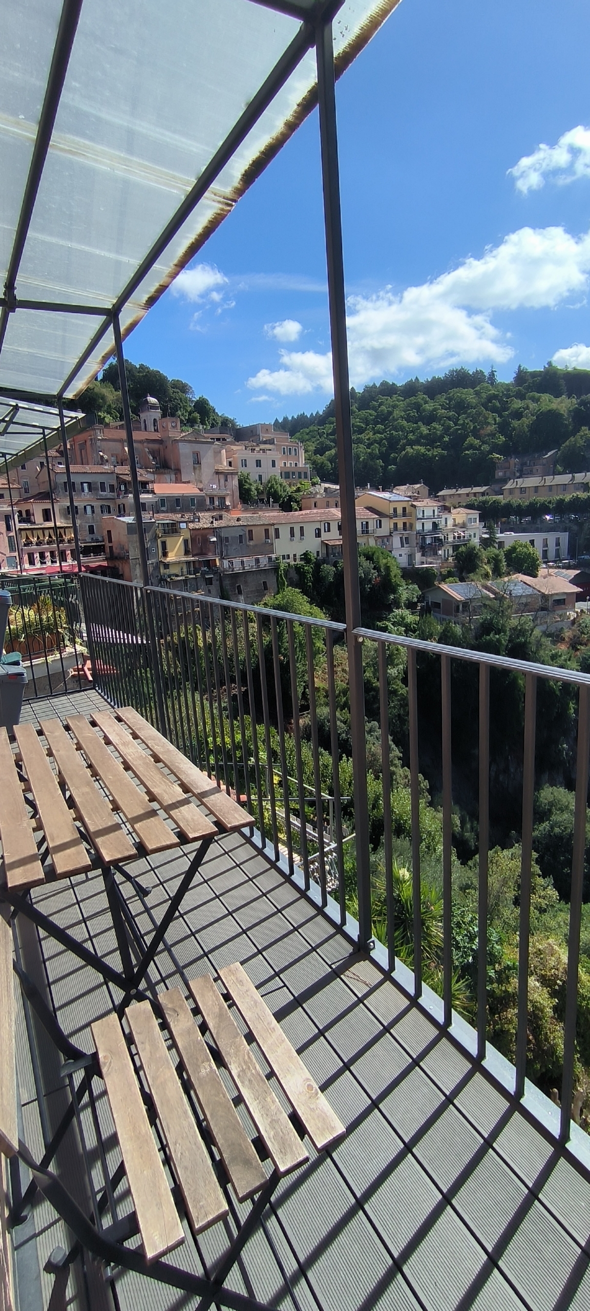 Appartamento in Vendita a Nemi – Incantevole Vista sul Lago