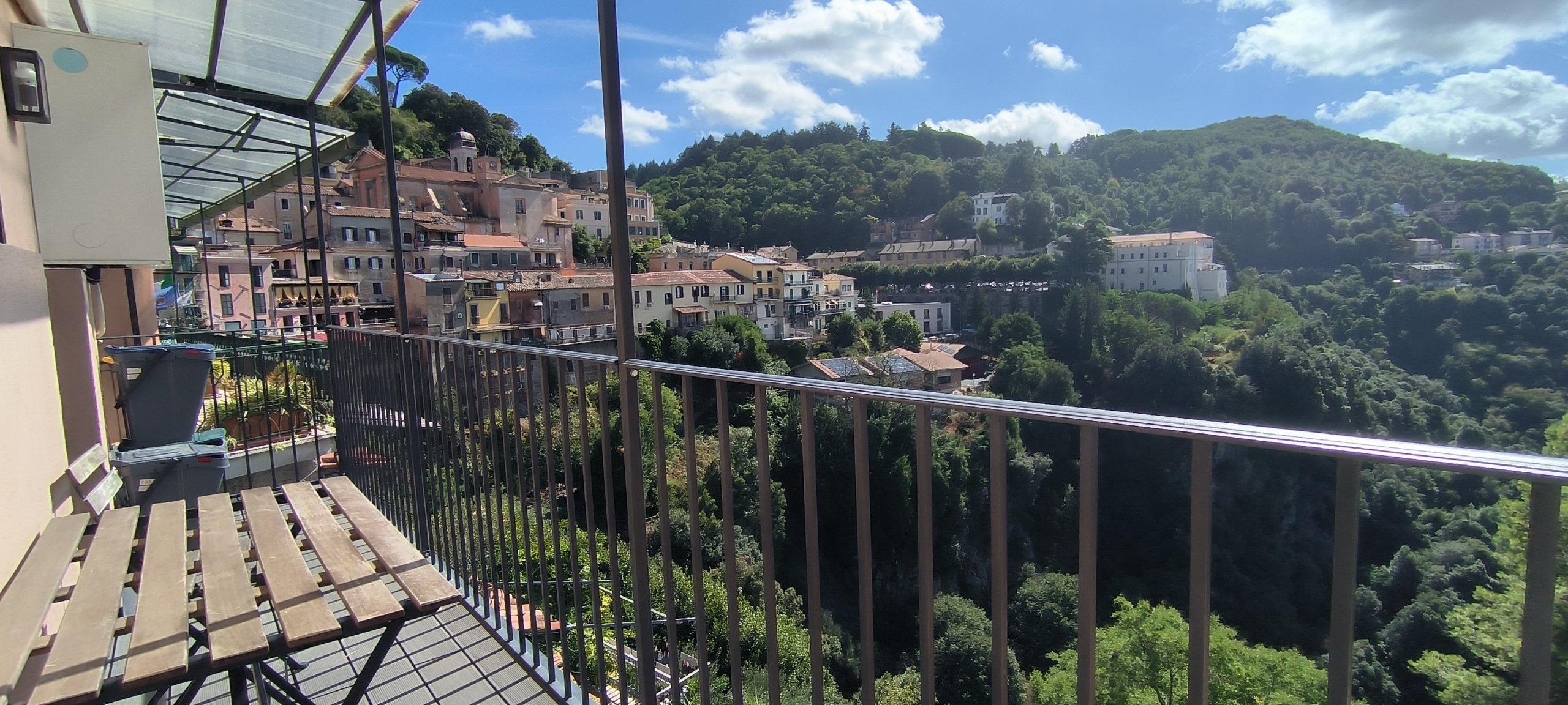 Appartamento in Vendita a Nemi – Incantevole Vista sul Lago