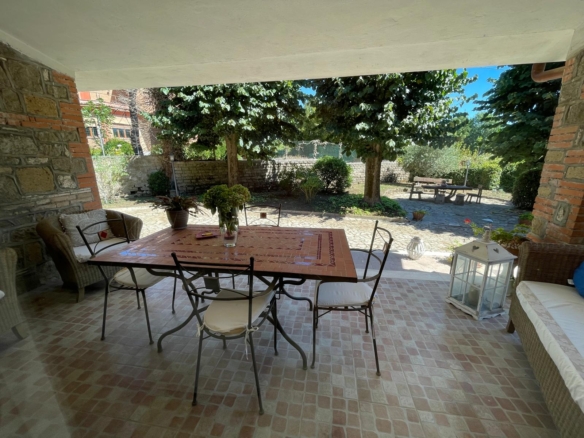 Appartamento in Vendita a Nemi – Incantevole Vista sul Lago