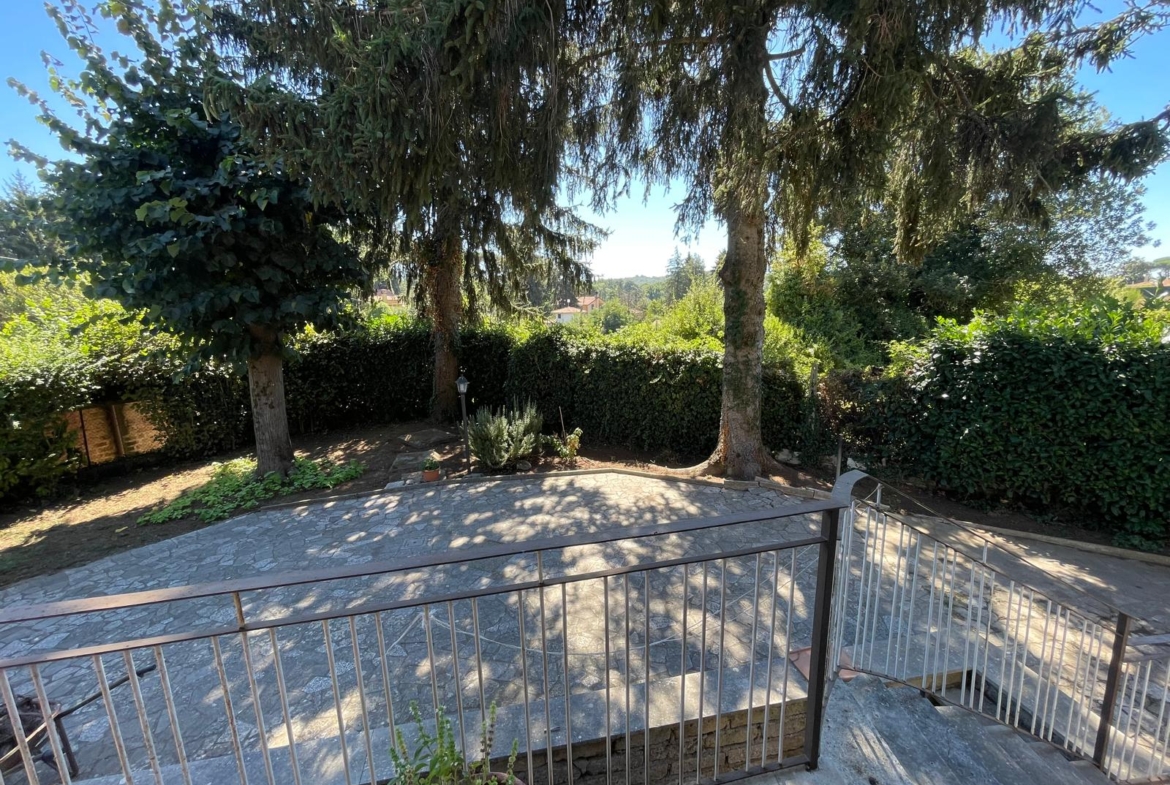 Appartamento in Vendita a Nemi – Incantevole Vista sul Lago