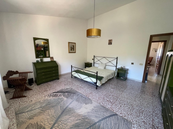Appartamento in Vendita a Nemi – Incantevole Vista sul Lago