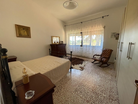 Appartamento in Vendita a Nemi – Incantevole Vista sul Lago