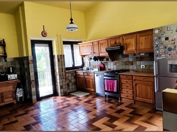 Appartamento in Vendita a Nemi – Incantevole Vista sul Lago