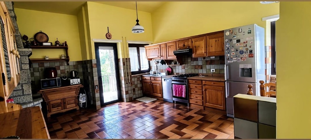 Appartamento in Vendita a Nemi – Incantevole Vista sul Lago